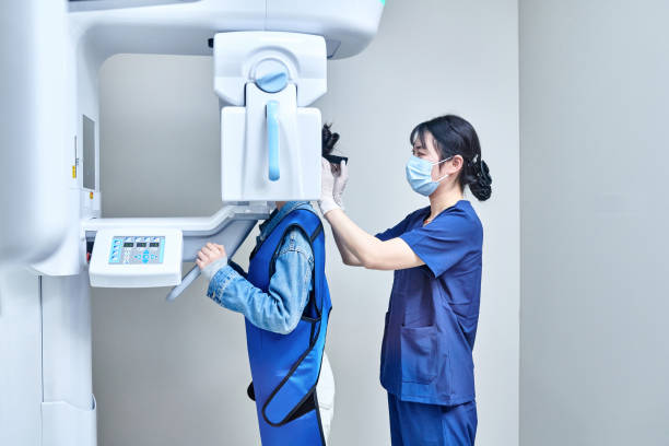 Best Dentist Open Late Near Me  in Des Plaines, IL